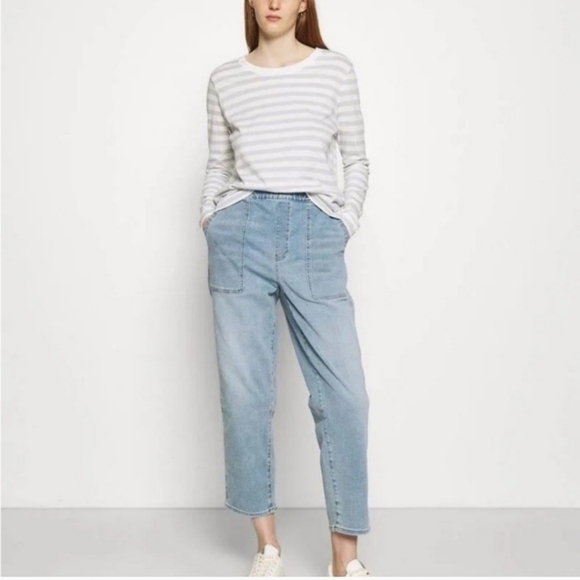 Madewell Pull On Relaxed Women’s Pockets Bellview Wash Denim Jeans Size Small - Picture 2 of 14